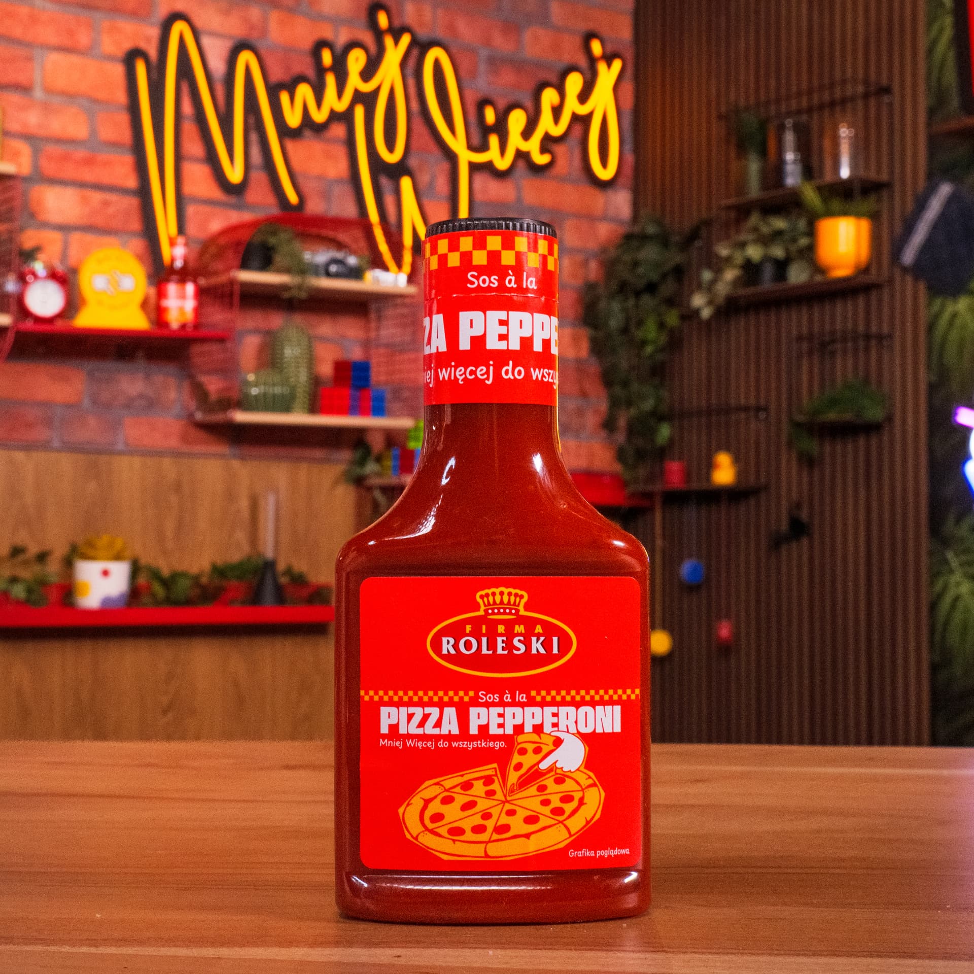Mniej Więcej — Sos à la Pizza Pepperoni